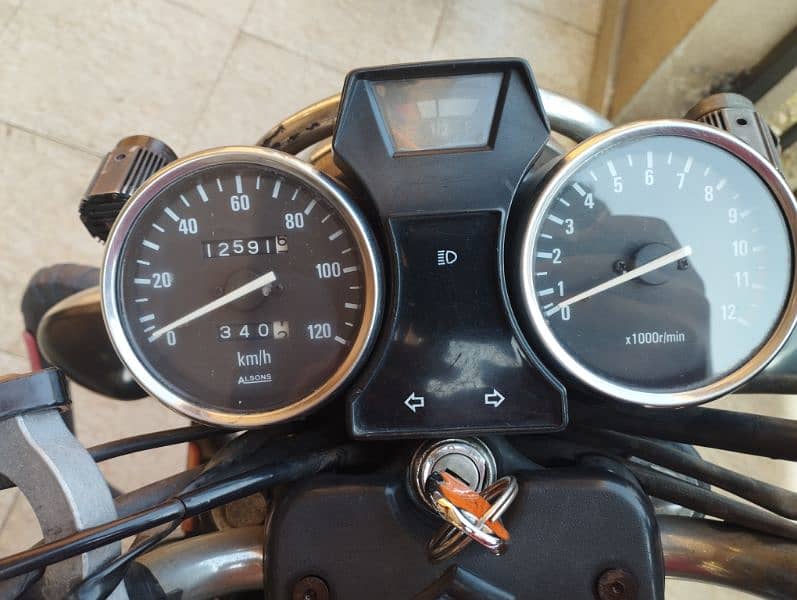 Suzuki GS 150 5