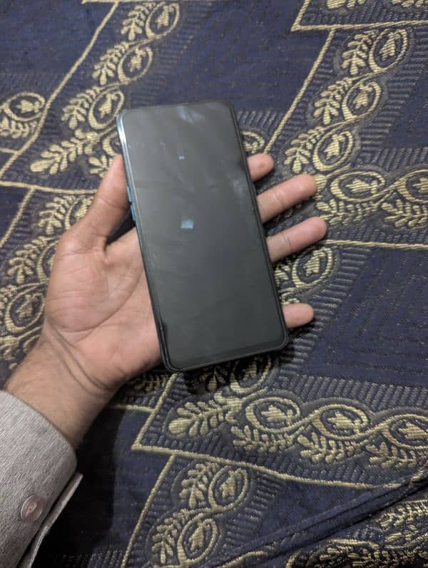 exchange possible oppo reno 2 non pta 8/256 03190218358 call and watsp 3