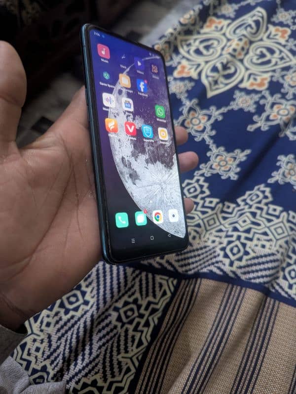 exchange possible oppo reno 2 non pta 8/256 03190218358 call and watsp 6