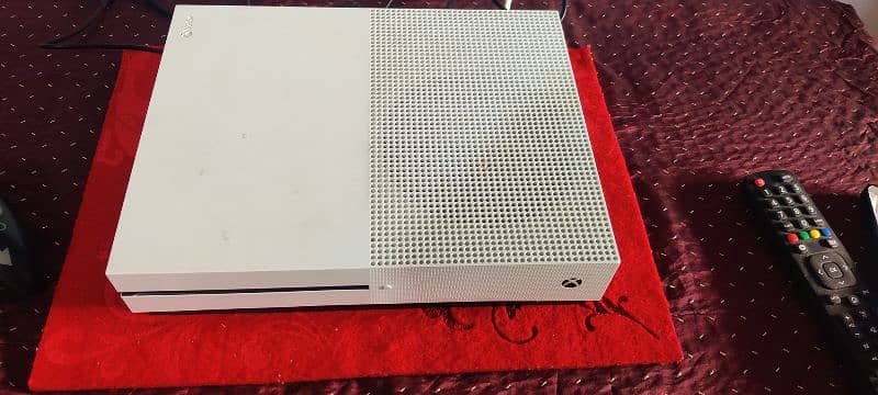 Xbox one s 3