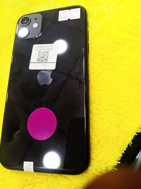 iPhone 11  64GB non pta 1