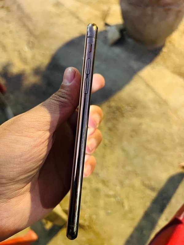 Iphone Xsmax Golden 64gb 3