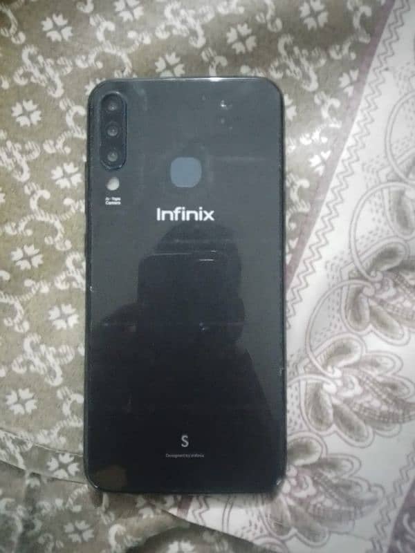 Infinix smart 4 4Ram 64 5