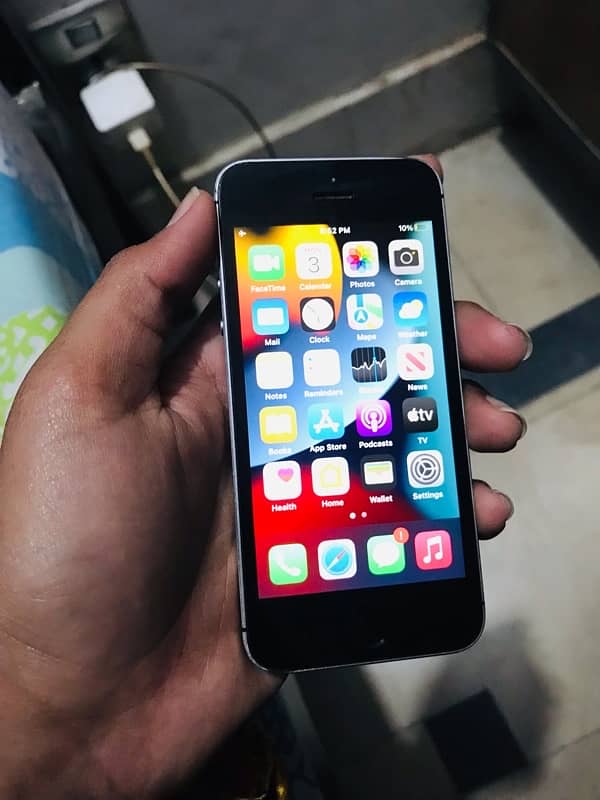 iPhone SE 2016 All original non pta 03102650936 1