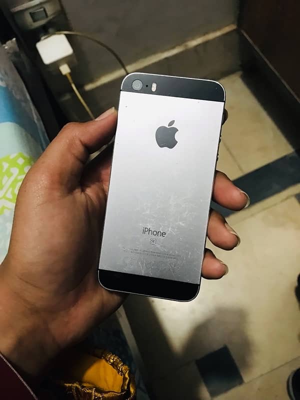 iPhone SE 2016 All original non pta 03102650936 2