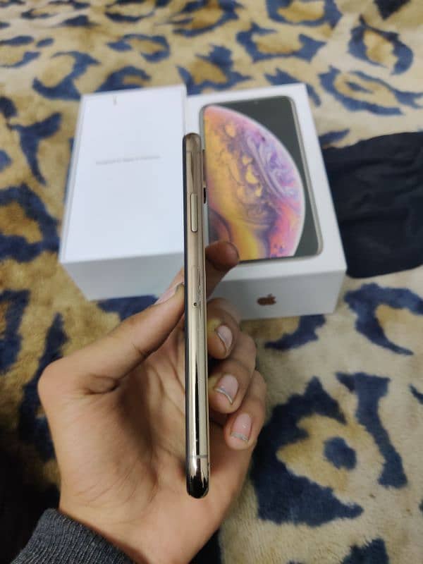 iphone xs factory unlock 3