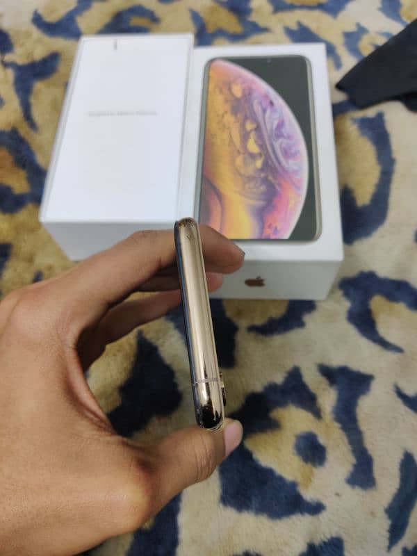 iphone xs factory unlock 4