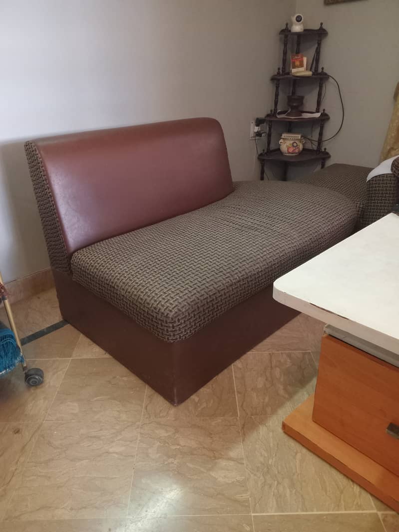 7 Seater L Shape sofa for Urgent Sale 4