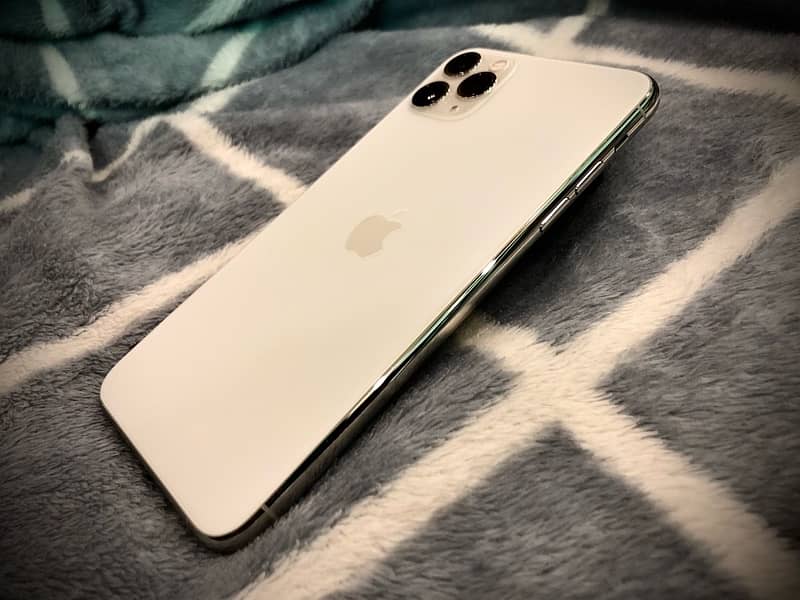 Apple iPhone 11 Pro Max PTA Approved 2