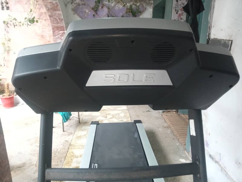 sole f-80 treadmill 5