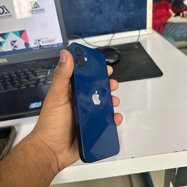 iphone 12 Non Pta One Hand use peace 1