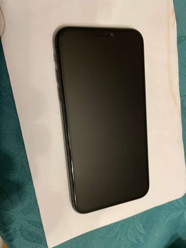 iphone 11 64gb memory JV 10\10 condition face lock active 0