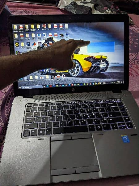 HP elitebook Touchscreen Core i7 5th gen AMD r7 250x Graphics 4