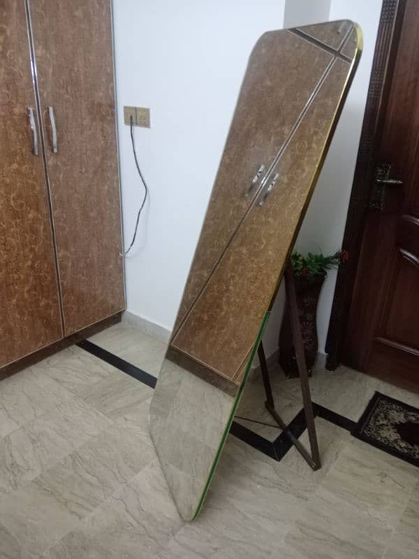 STANDING MIRROR 0