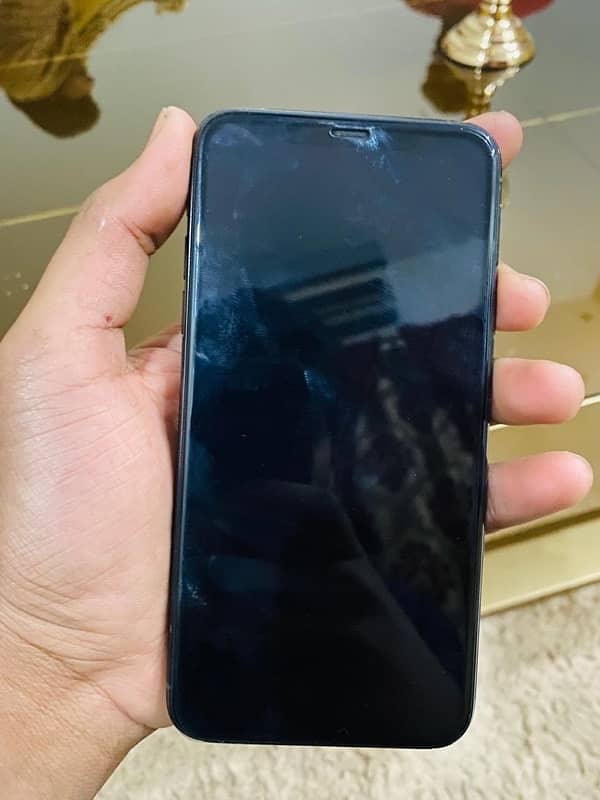 iphone 11 pro max 2