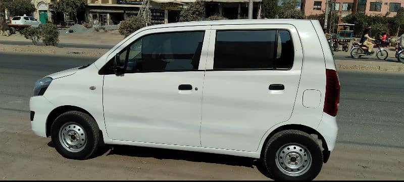 Suzuki Wagon R 2019 11