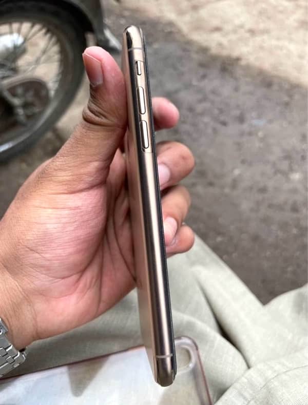 iphone xs pta approve 3