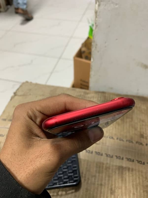 IPHONE 11 64 gb 4