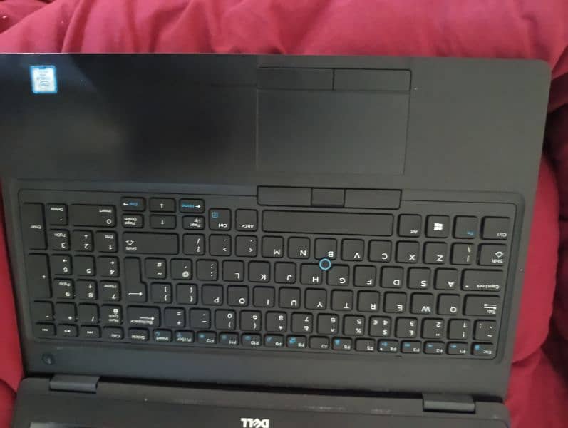 Dell 5590 15.7 inch 2