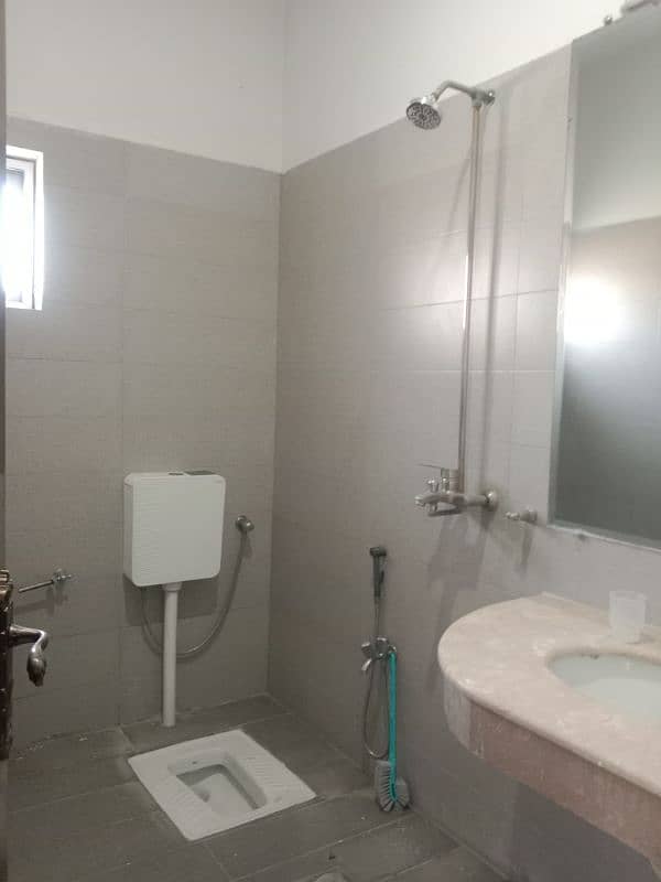 2 Kanal Upper Portion Availabe For Rent in G-16 Islamabad. 13