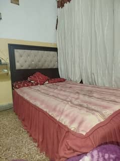 single bed with mattress