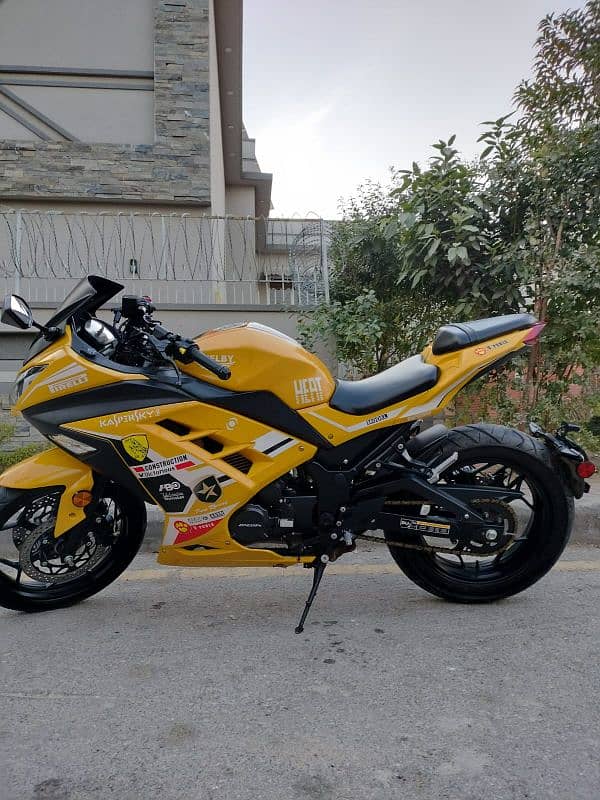 Kawasaki Ninja replica 1