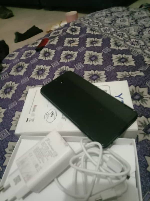 vivo y17 8gb 256gb with box charge 2