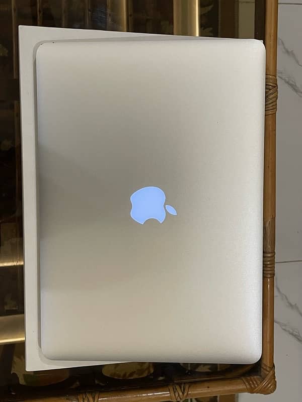 Macbook Air 2017 13 inch in pristine condition 6