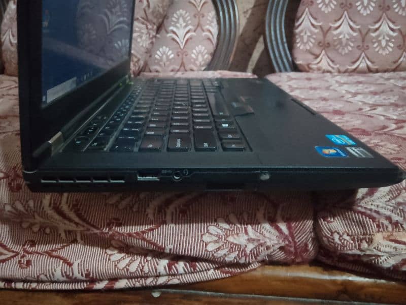 Lenovo T430s Thinkpad i5 3rd generation 4/128 4