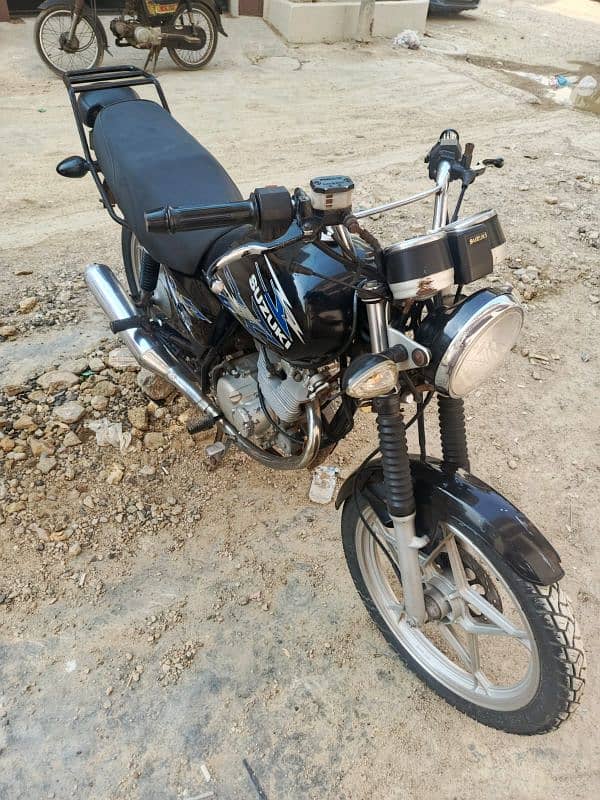 Suzuki gs 150 se 9