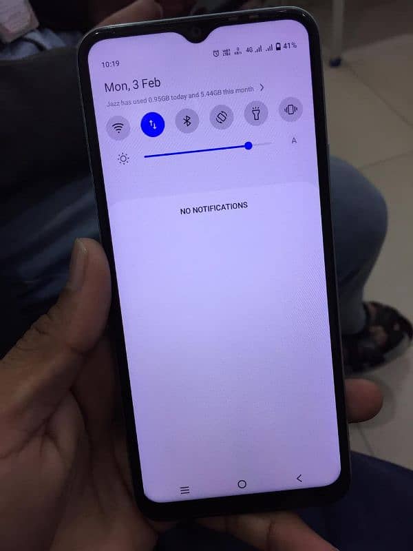 vivo y21 4gb ram 64gb ROM 8