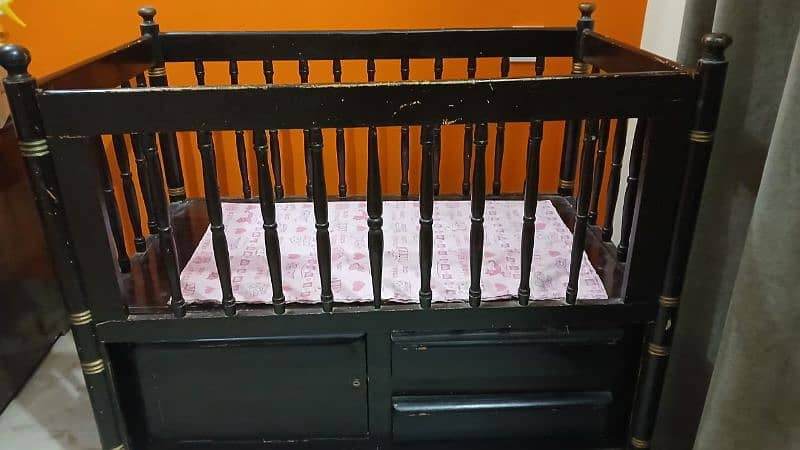 baby cot 1