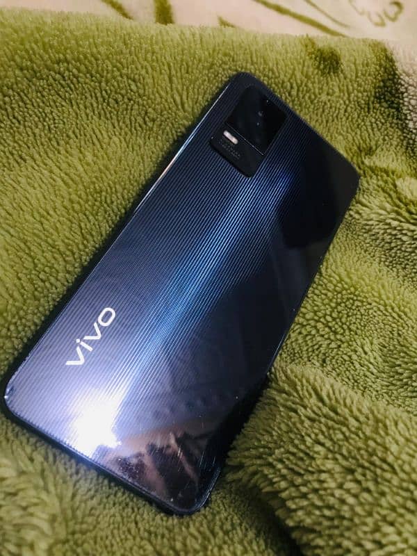 vivo V21e new condition 10 by 10 0