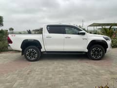 Toyota Hilux Revo V 2.8  Cruisetronic