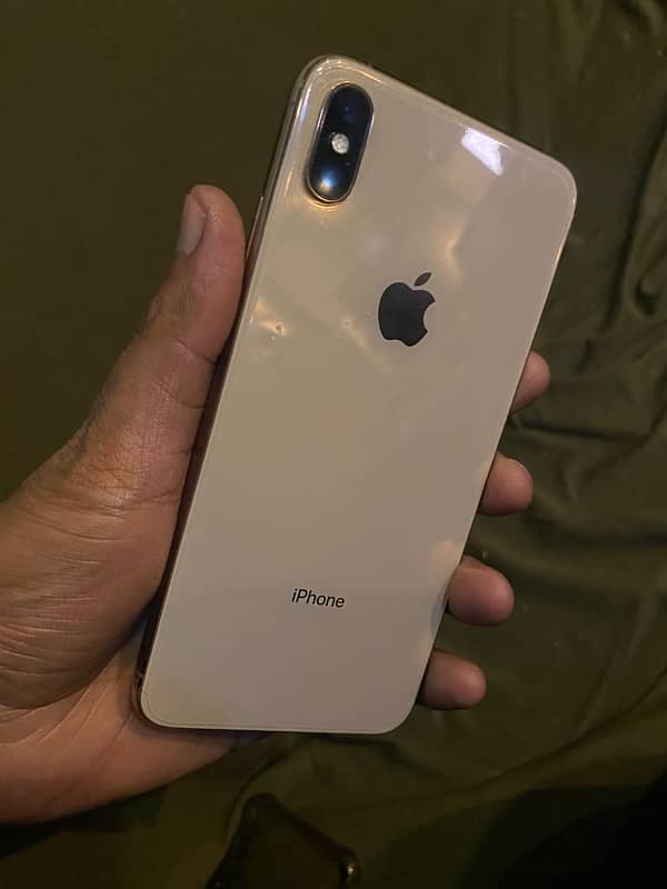 iphon xs max PTA aproved gold color 1