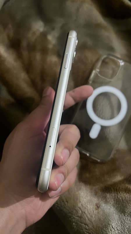 iphone 11 Non pta - Jv  white color 3