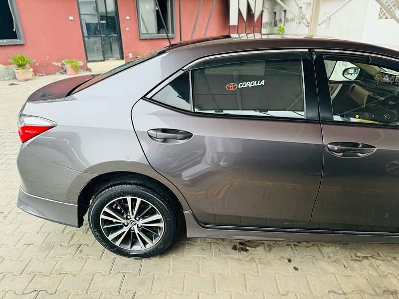 Toyota Corolla Altis 2022 4