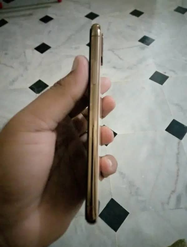 iphone xs gold pta approved 3