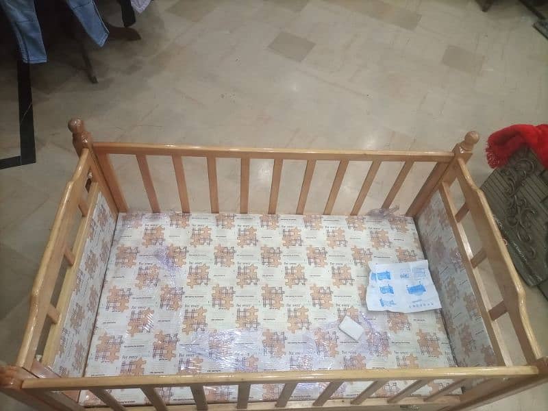 baby cot in good condition 6