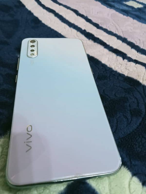 Vivo S1 4