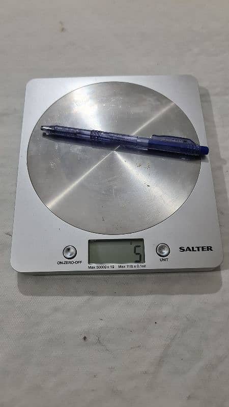 Digital Kitchen Scale by Salter 2