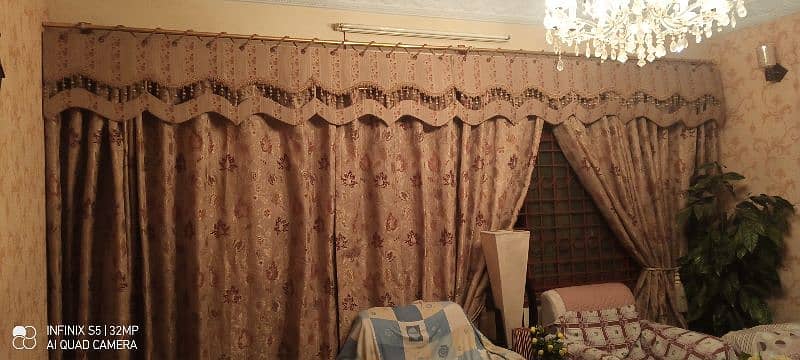 drawing room curtain in a very good condition 1