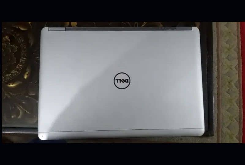 Dell Latitude E7440 0