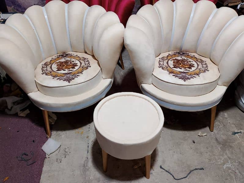 Flower Chairs with Coffee Table 4