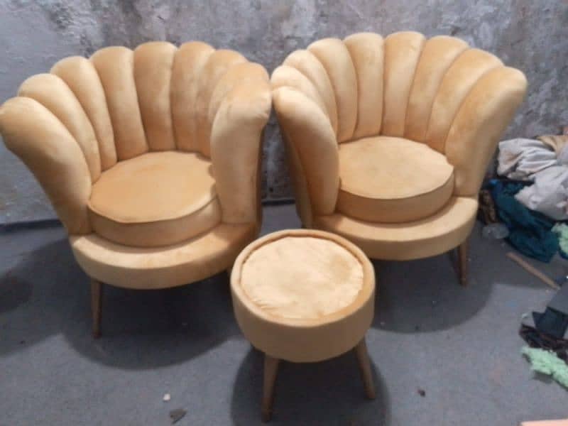 Flower Chairs with Coffee Table 12