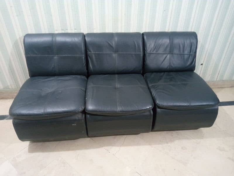 Sofa And chairs| 3 single sofa and 2 chairs | 0