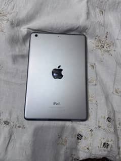 ipad mini 3 with cover and box