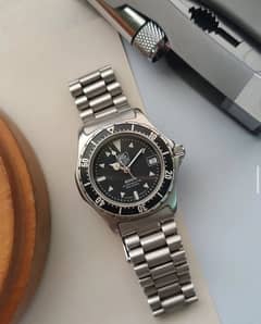 Vintage Tag Heuer Professional 1982 diver. 34 mm with box and bracelet