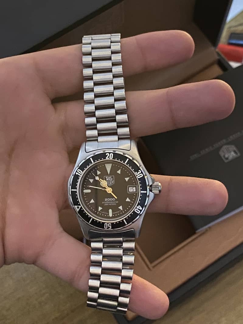 Vintage Tag Heuer Professional 1982 diver. 34 mm with box and bracelet 2