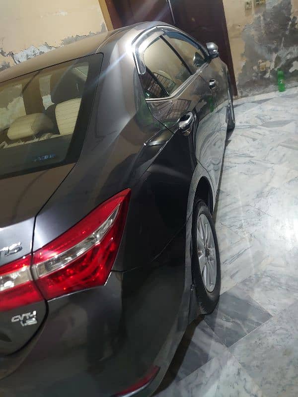 Toyota Altis Grande 2017 1